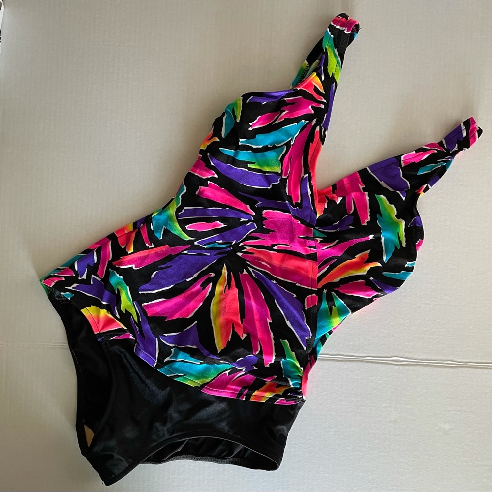 Women’s one piece swimsuit / bathing suit